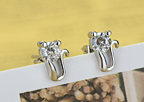 Stud earrings temperament hypoallergenic earrings Korean diamond cute kitten jewelry