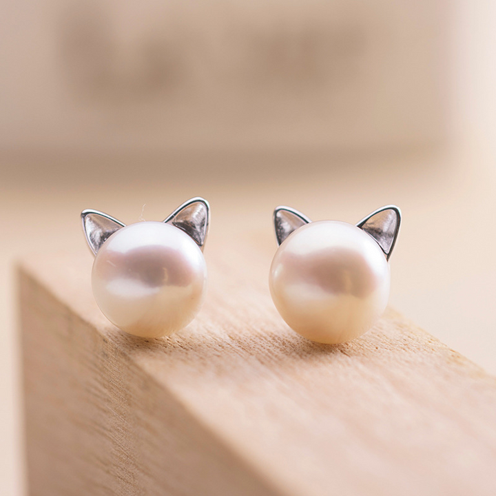 Pearl Cat Earrings